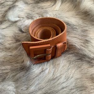 🎈Wide Tan Leather Belt 🎈